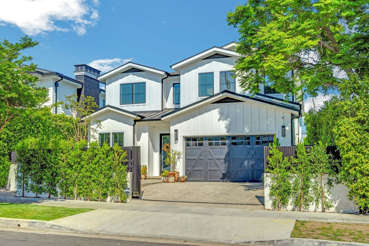 Front elevation of 806 N. Stanley St, Los Angeles, a property represented by Jeff Wong
